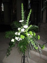 Green and White pedestal arrangement